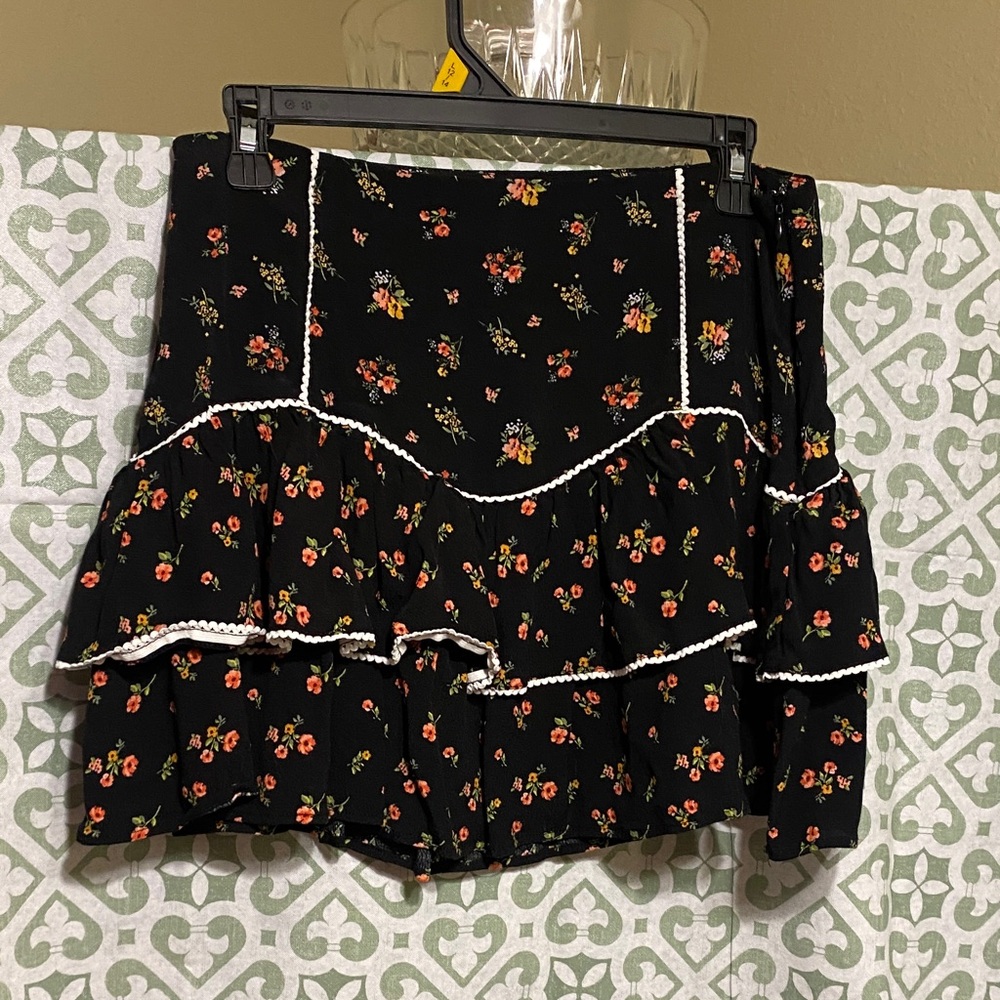 Forever 21 Black Floral Asymmetrical Skirt